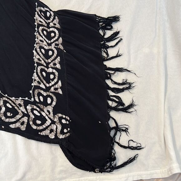 Riviera Sun sz M blk&wht batik w/ fringe & a crazy cute hem GUC - Picture 9 of 10